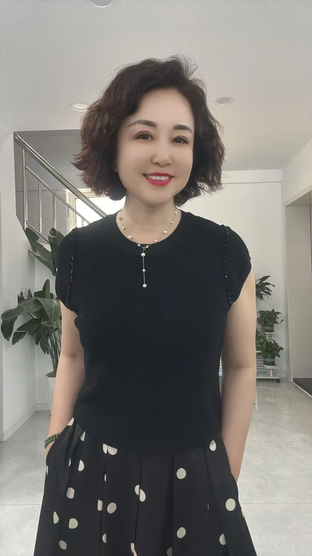 百搭款冰麻针织小衫，衣长54cm左右