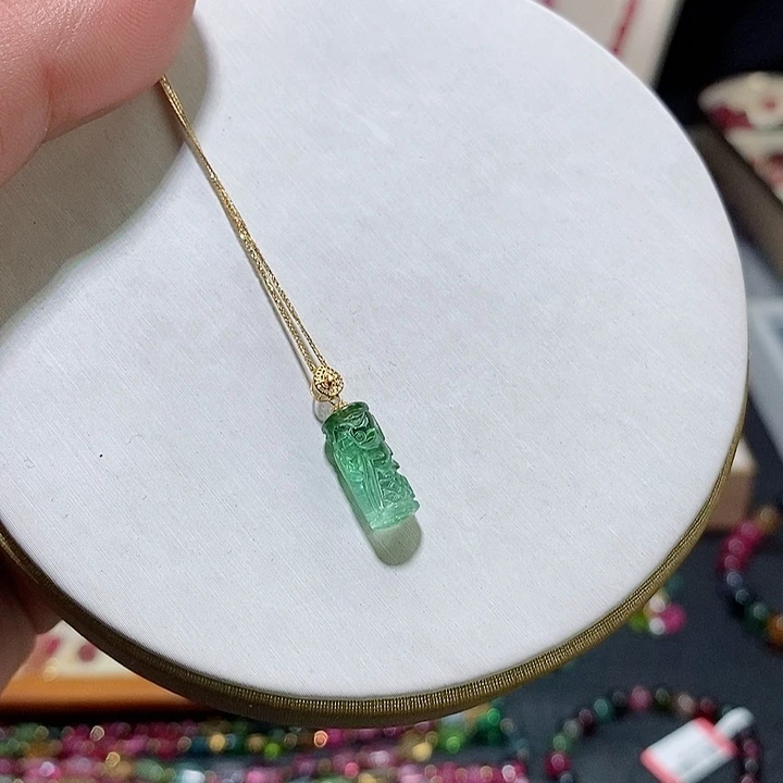 碧玺吊坠(不含链)18K金镶嵌碧玺吊坠