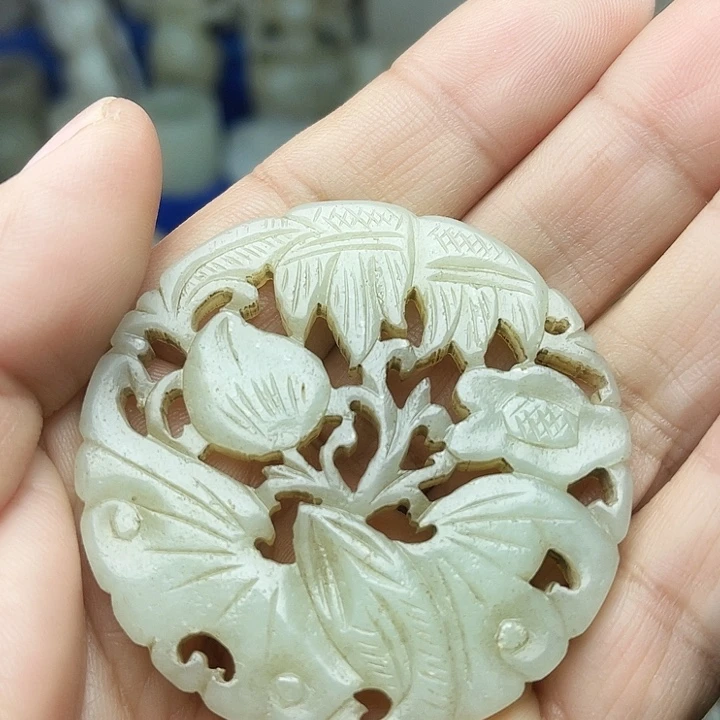 和田玉（青白玉）未镶嵌颈饰