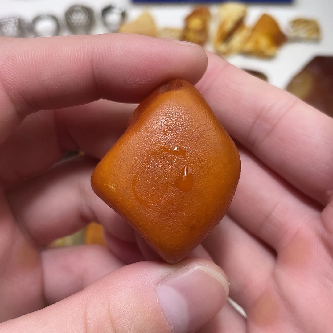 定制琥珀未镶嵌原矿蜜蜡
