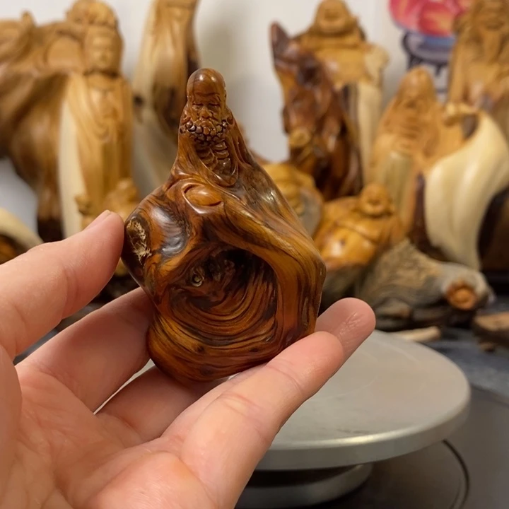 柏木（崖柏）周太行崖柏达摩手把件