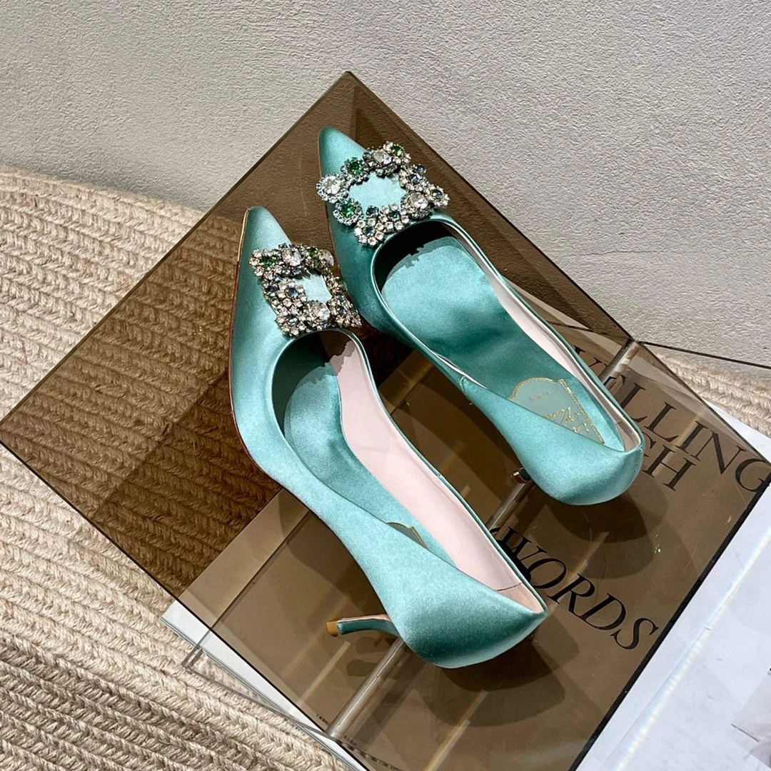 未使用 Roger Vivier/罗杰·维威耶 湖绿色钻扣缎面高跟鞋 36码
