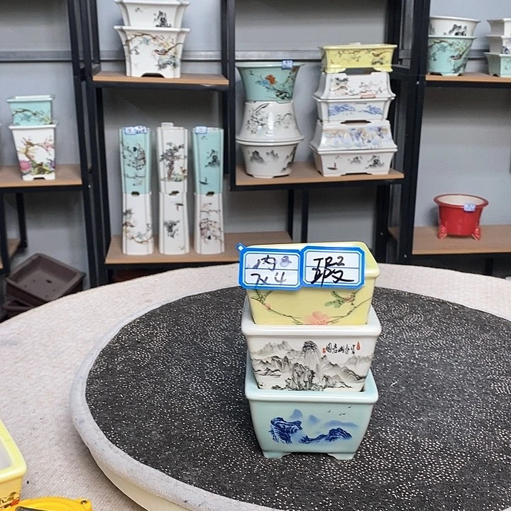 紫砂的花盆很漂亮1