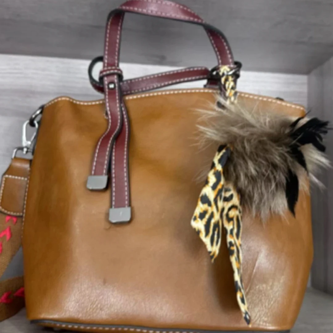 新款女生单肩腋下包