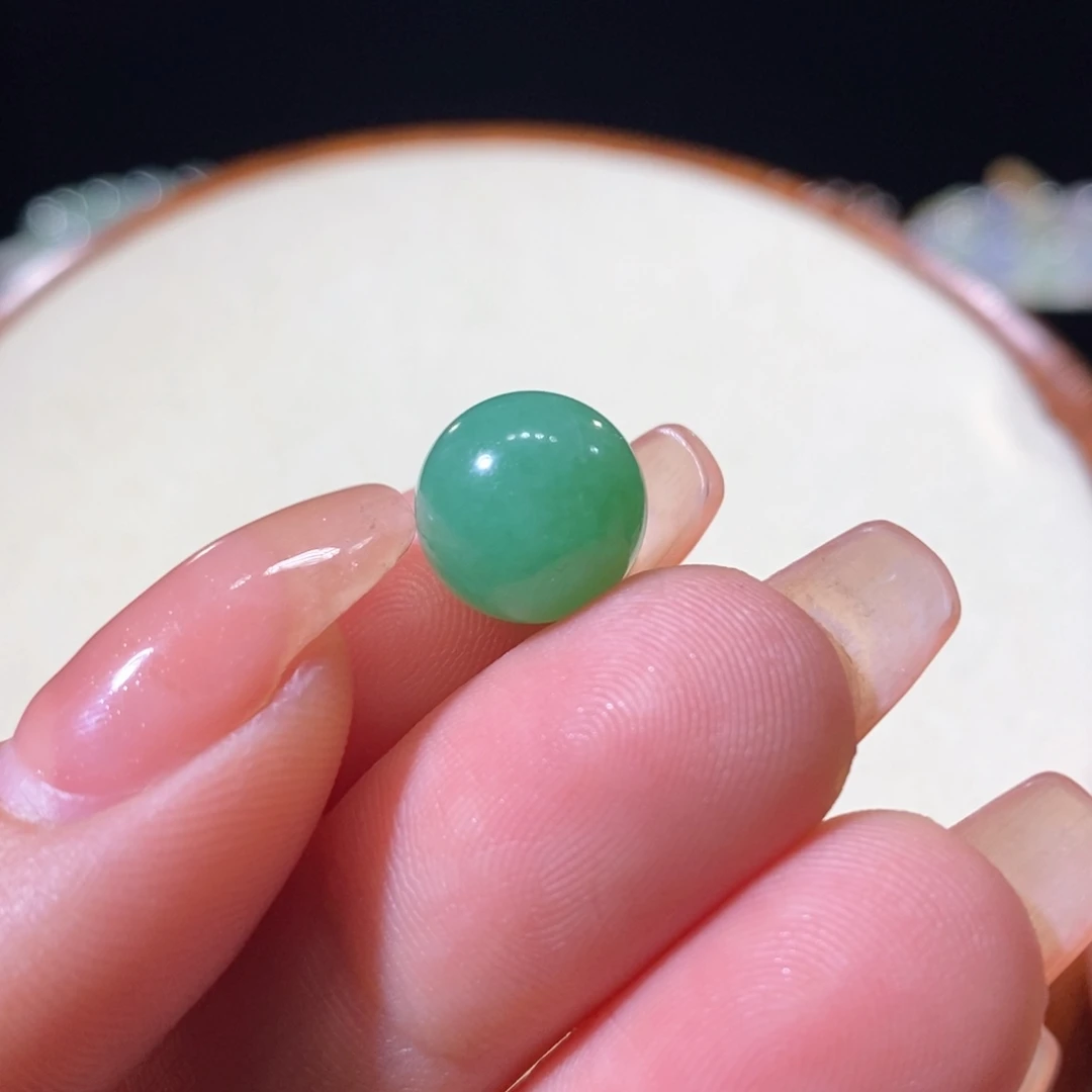 翡翠未镶嵌吊坠(不含链)翡翠豆阳绿圆珠