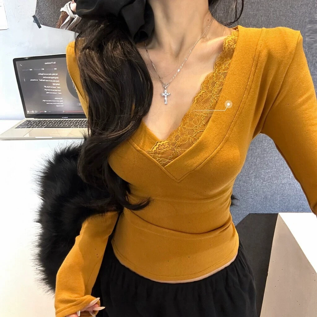 韩女蕾丝拼接V领修身针织打底衫女冬季新款磨毛加厚显瘦内搭上衣