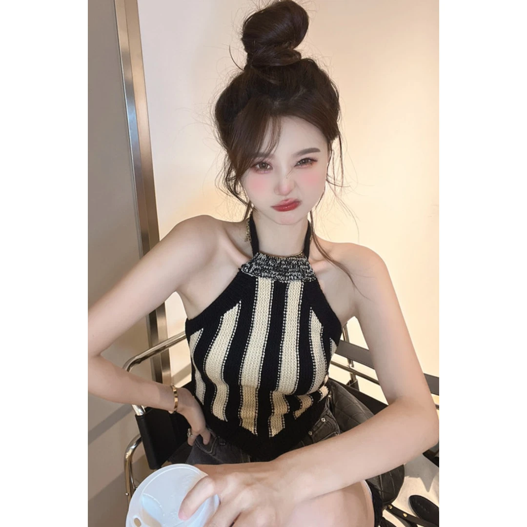 纯欲辣妹挂脖针织吊带背心女夏季新款短款设计感修身显瘦无袖上衣