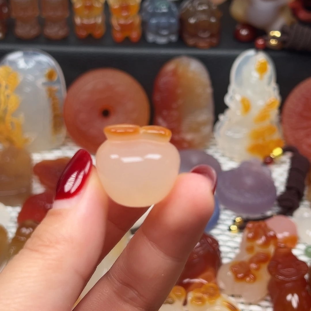 平***然玛瑙/玉髓未镶嵌颈饰