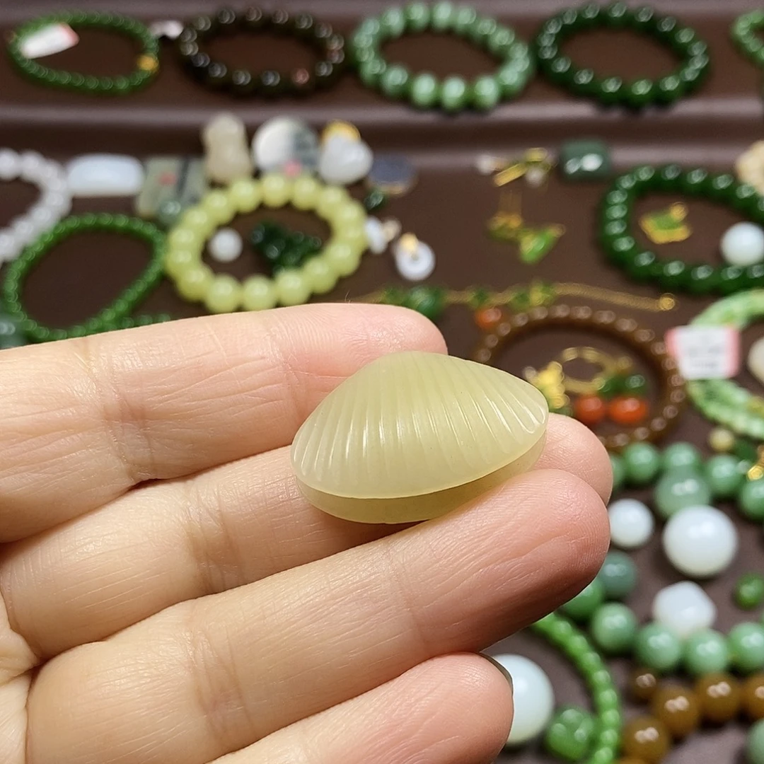 *****和田玉未镶嵌颈饰