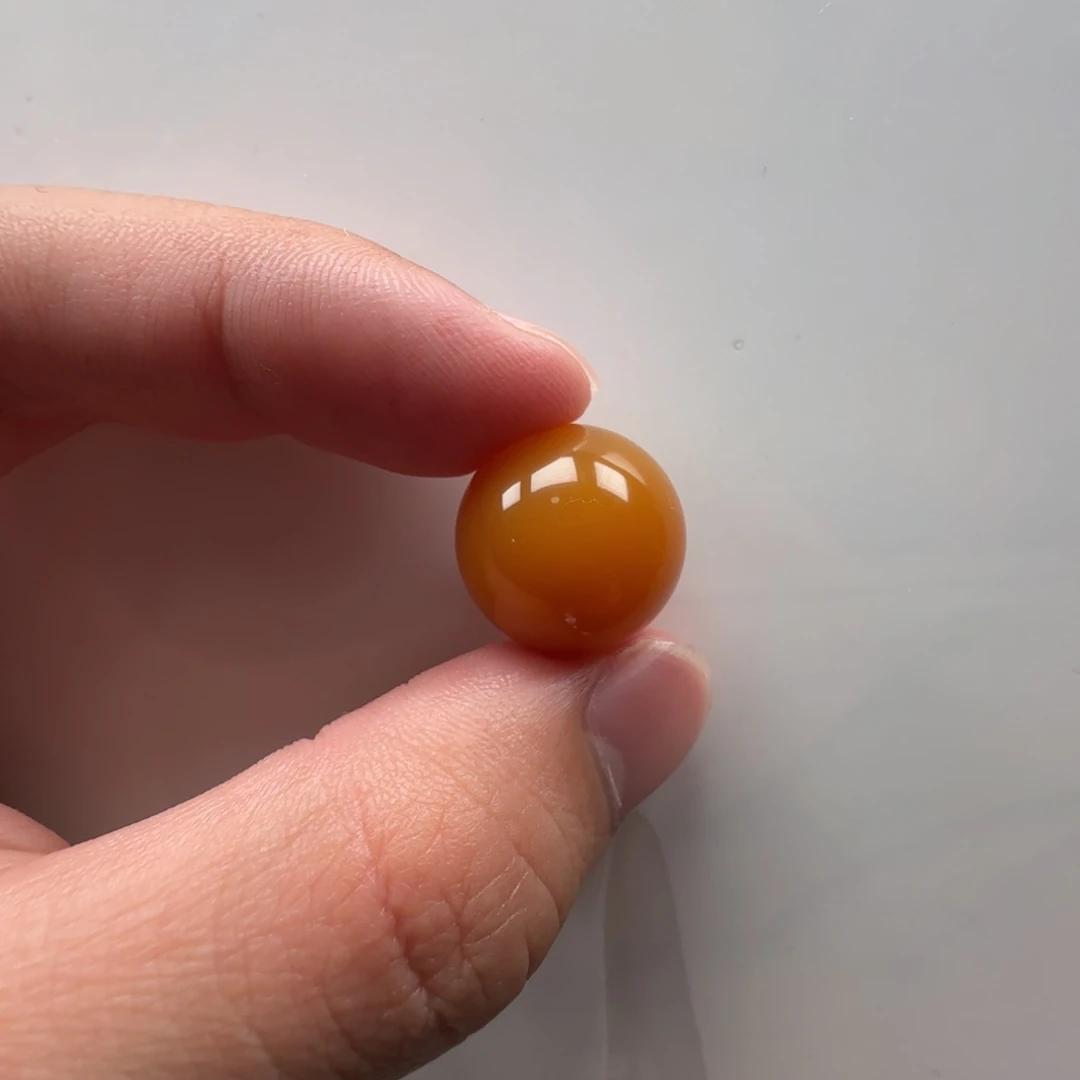非***力石英质玉（缅黄）未镶嵌颈饰