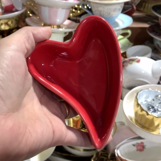 瓷片陶瓷干果碗长11.5厘米宽8厘米