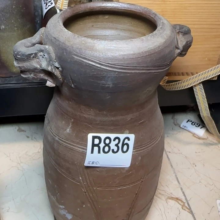 备前烧作品备前烧作品底部石爆裂