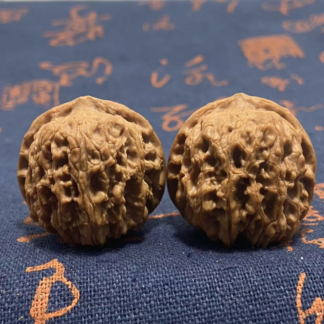 D198鱼鳞纹文玩手盘核桃老树文玩核桃文玩手盘核桃