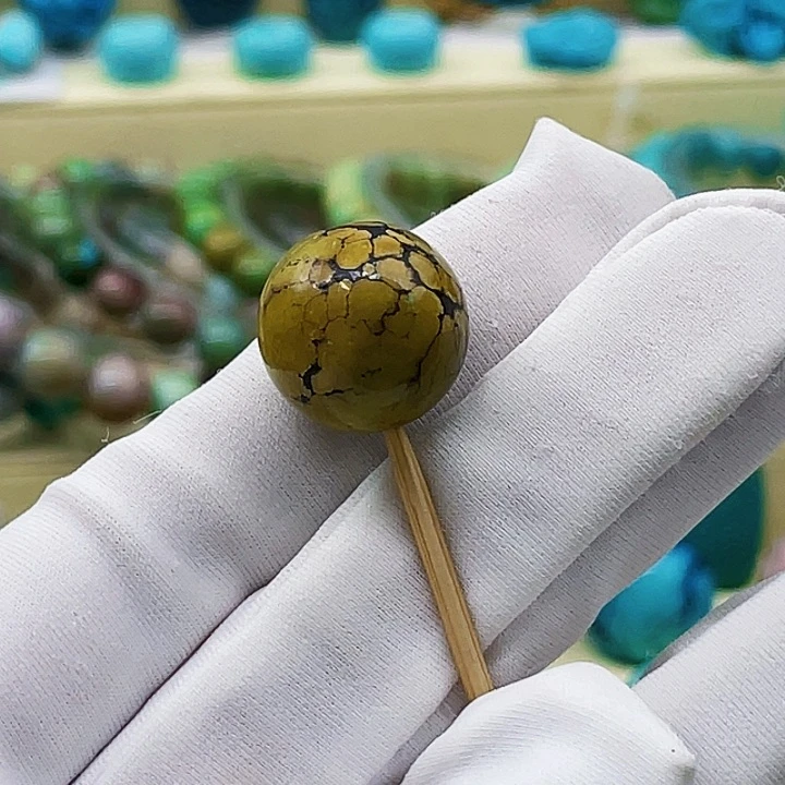 绿松石未镶嵌挂件