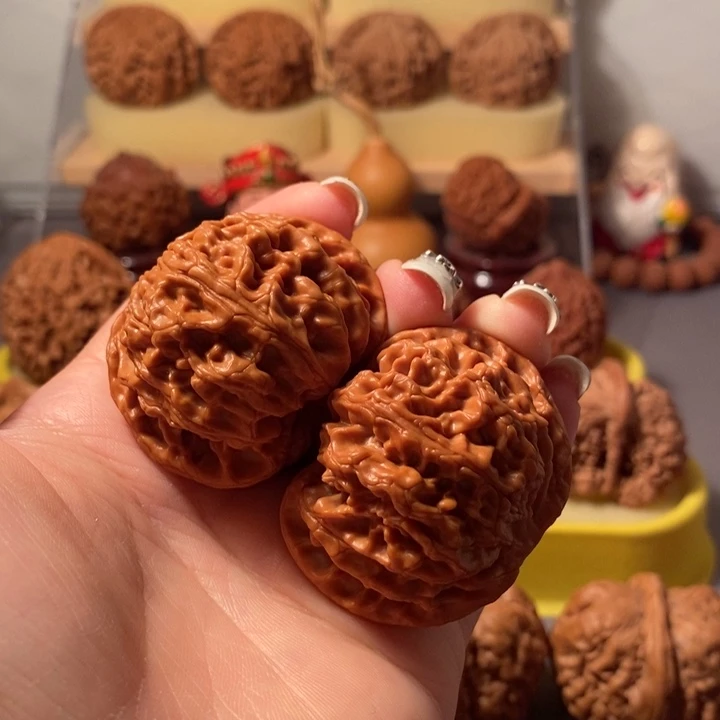 文玩核桃吊坠44苹果园