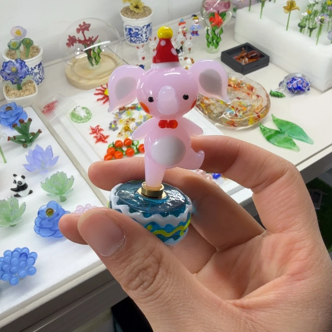 手工艺品琉璃粉象