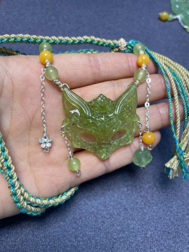 岫玉挂件天然玉石吊坠花玉料水草小狐狸面具玉挂件玉吊坠