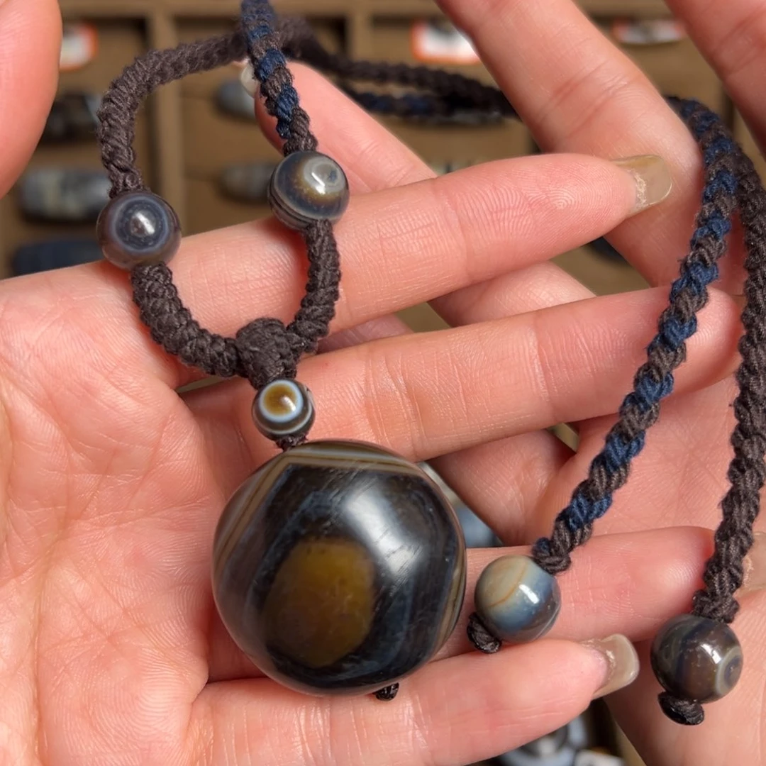 玛瑙/玉髓颈饰未镶嵌