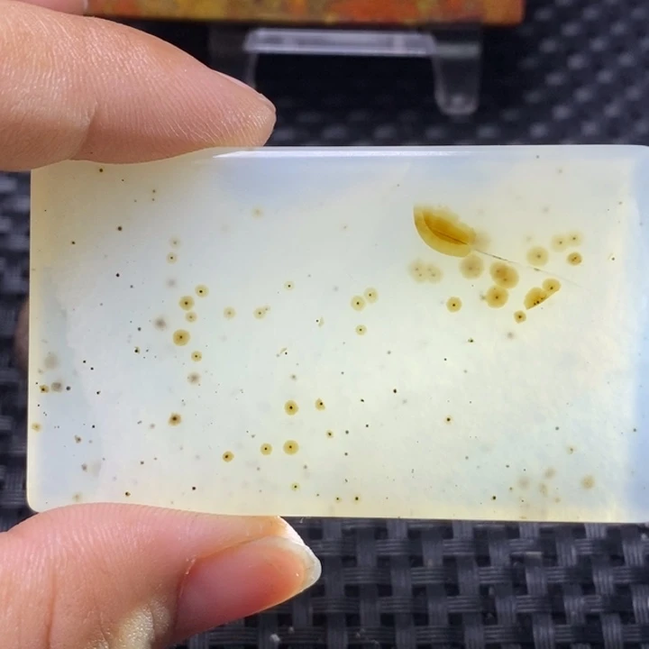 玛瑙/玉髓颈饰未镶嵌?****