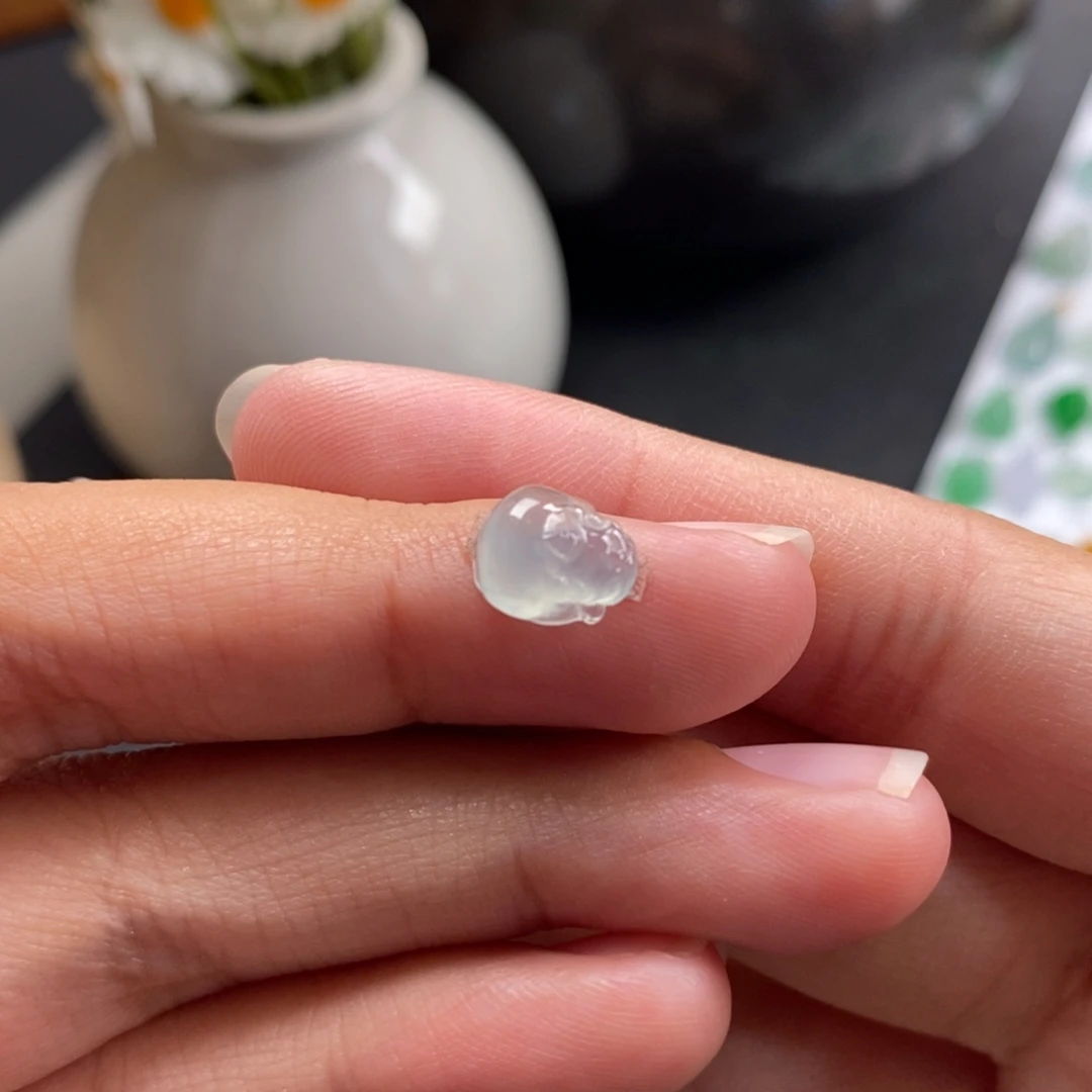 翡翠散珠晴底金蟾