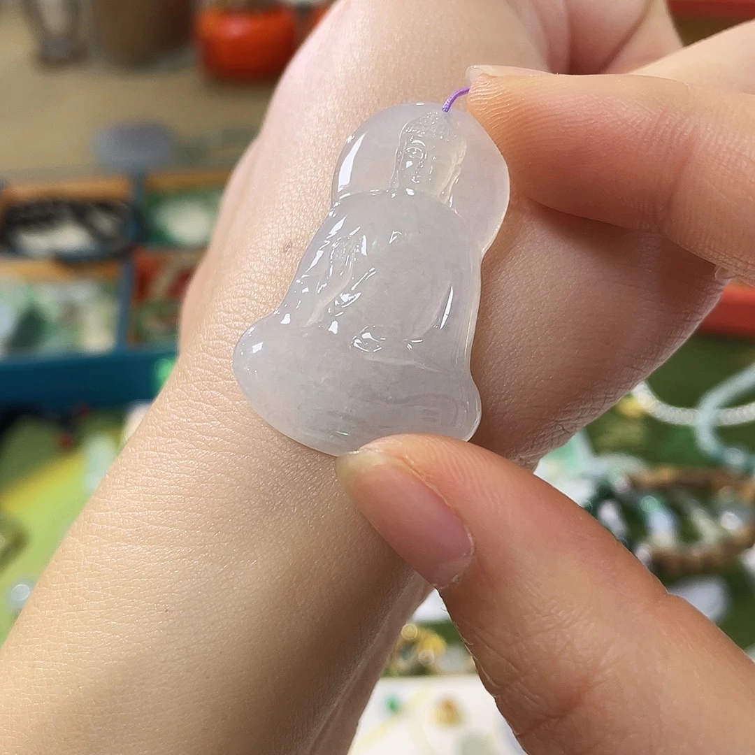 翡翠未镶嵌颈饰正装佛