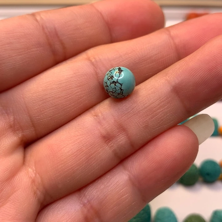 绿松石未镶嵌颈饰