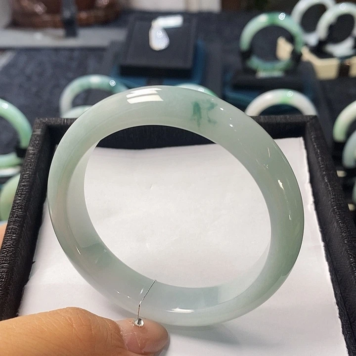翡翠手镯未镶嵌翡翠玉镯0046