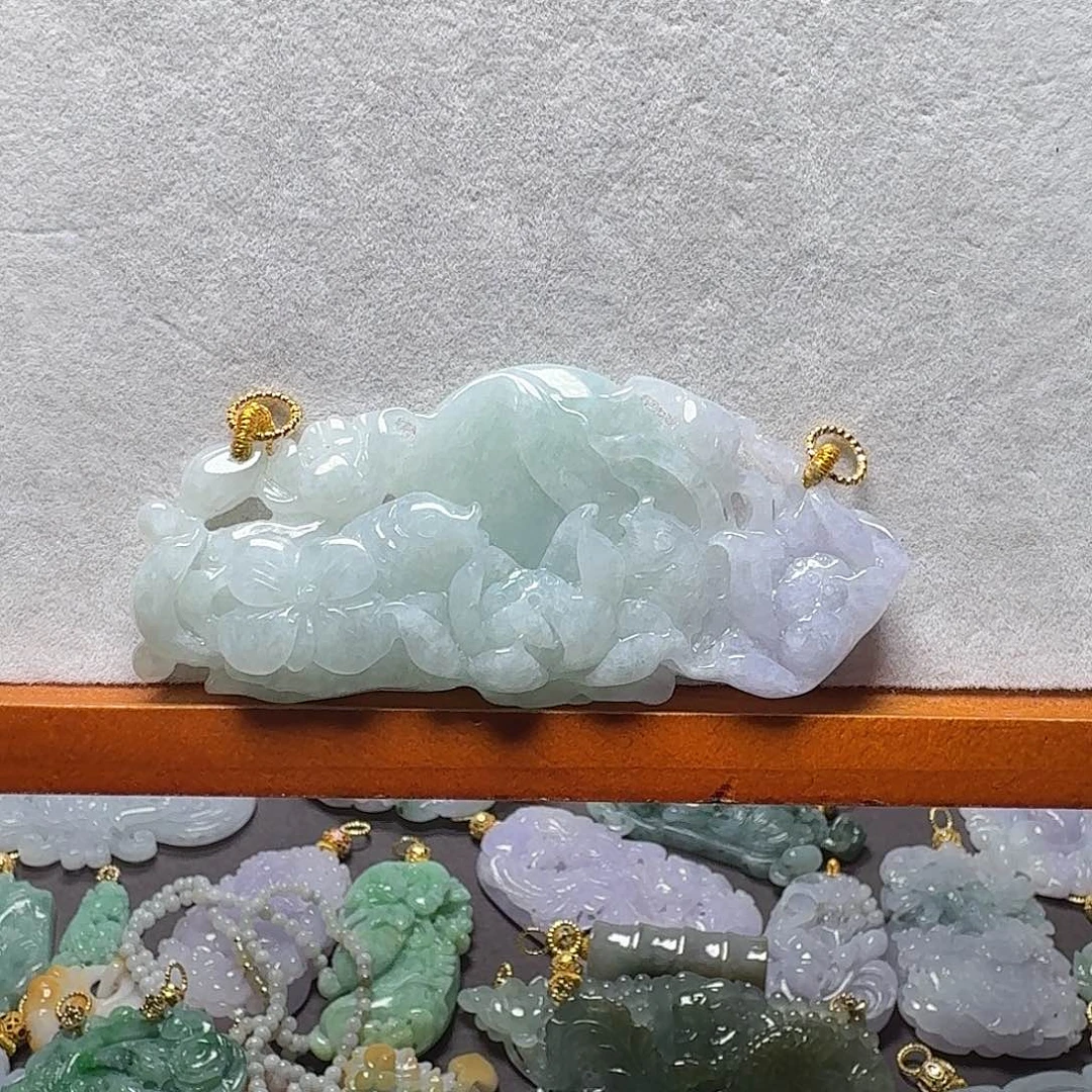 吊坠(赠链)未镶嵌翡翠