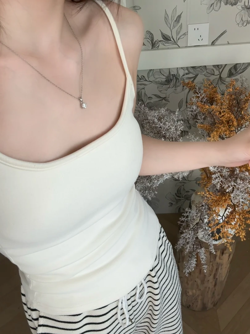 【Niche Young】带胸垫可拆卸柔软背心内搭磨毛百搭显瘦吊带XT80021