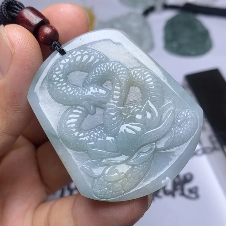 颈饰未镶嵌翡翠翡翠