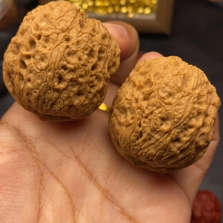 把件文玩核桃45尺牡丹绣球