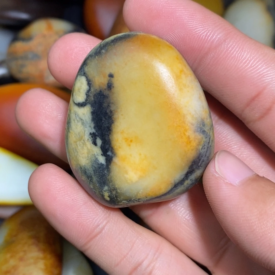 和田玉未镶嵌珠宝奇石