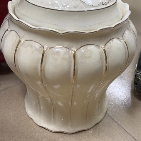 瓶行***一专拍微瑕。。。。。。。。。。。。。。。。。。。