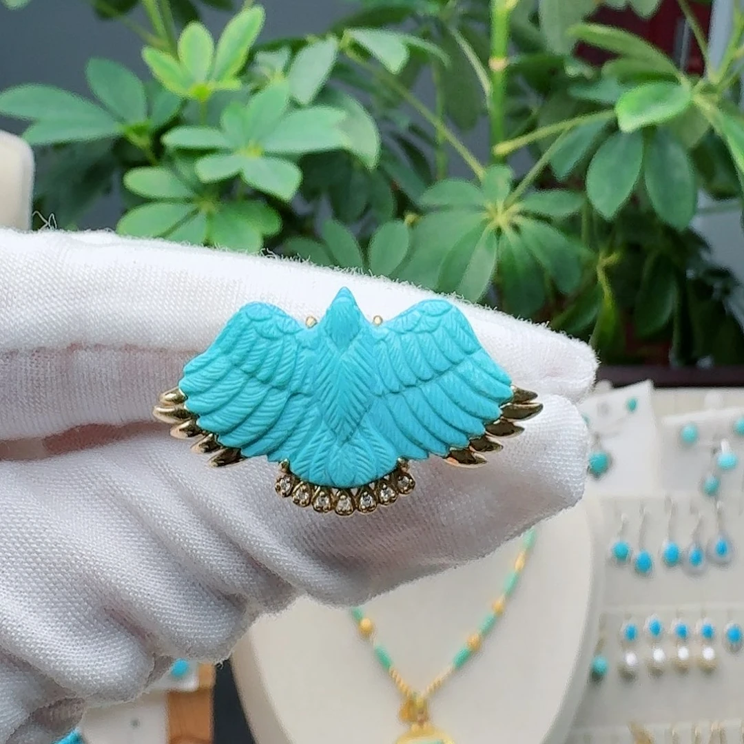 绿松石18K金镶嵌戒指戒指