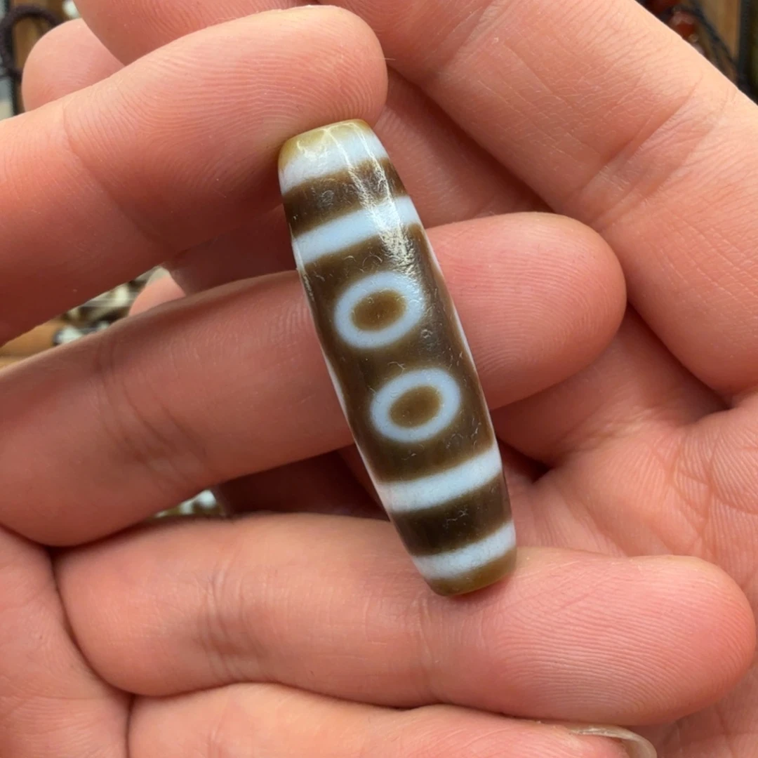 陈***风玛瑙/玉髓未镶嵌颈饰