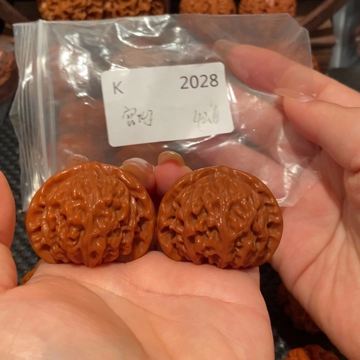 郭***霞文玩核桃把件精品文玩