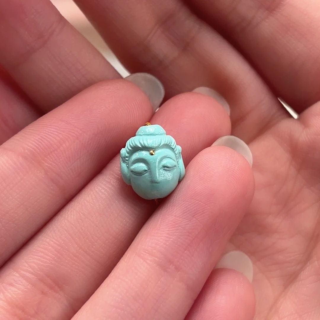 绿松石未镶嵌颈饰