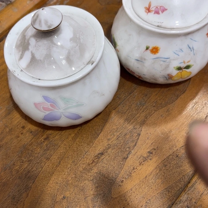 汉玉小糖罐两个颜色