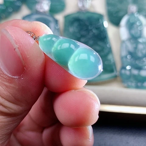 【闪购商品】翡翠颈饰未镶嵌天然翡翠