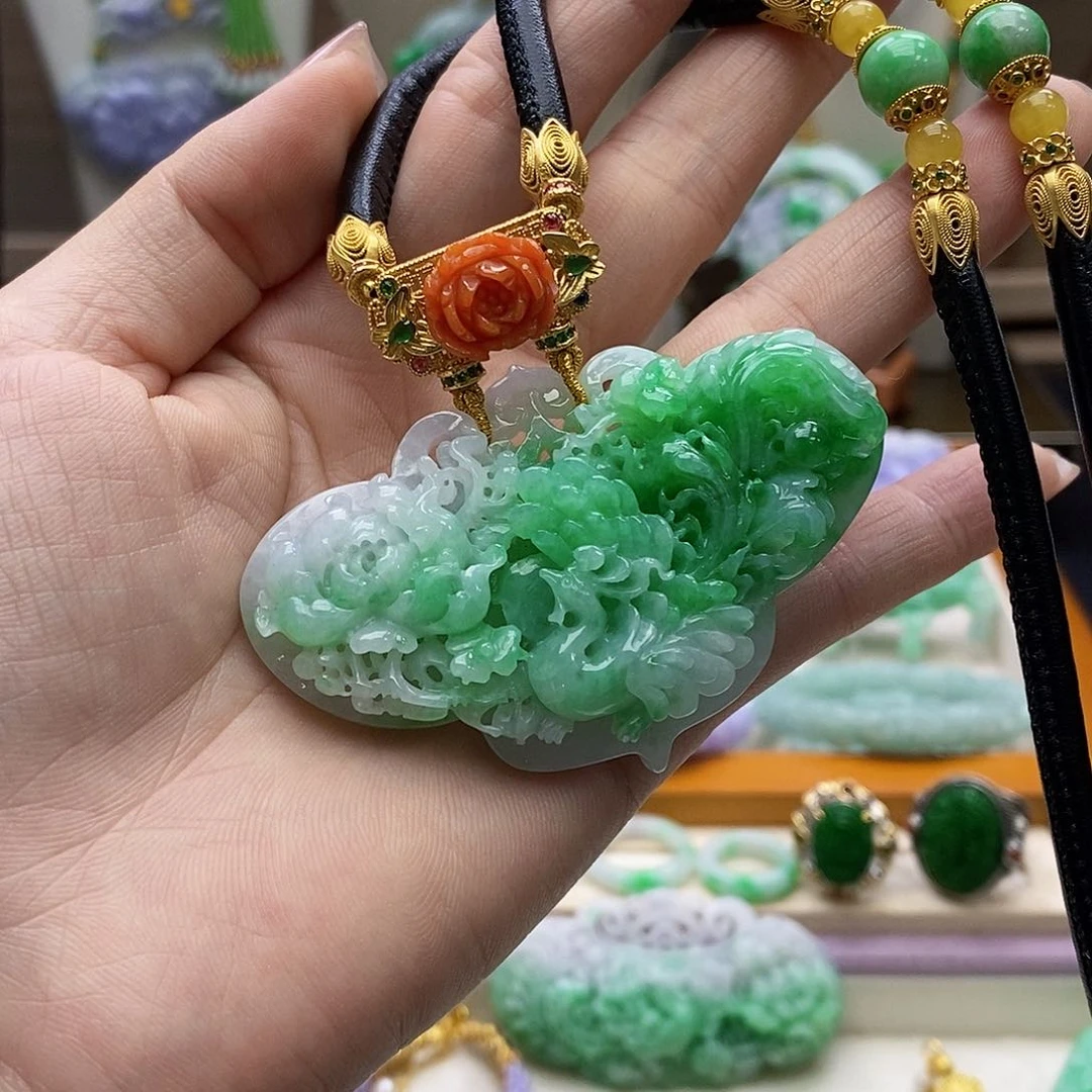 翡翠未镶嵌颈饰天然