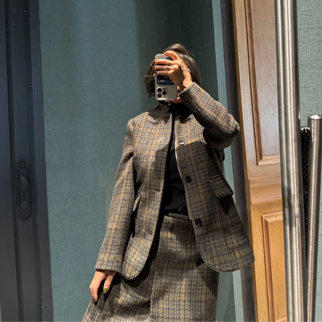 COCOLINDA | 100%绵羊毛双开叉混色格立领外套W4013