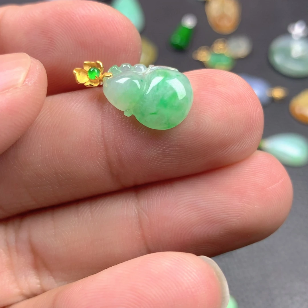 【闪购商品】颈饰18K金镶嵌翡翠翡翠