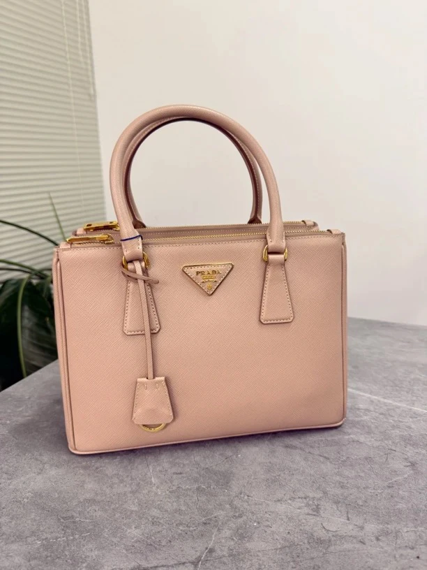 99新 Prada/普拉达 新款中号（在售）奶茶色杀手手提单肩包