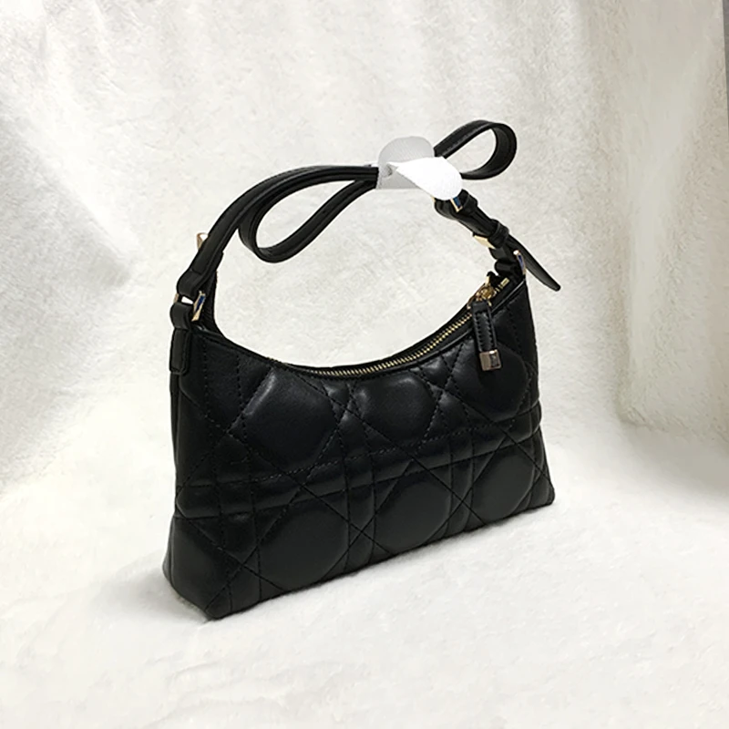 CHENGFENG 新款 单肩斜跨菱格绣线饺子包6103黑色（配礼盒）包包