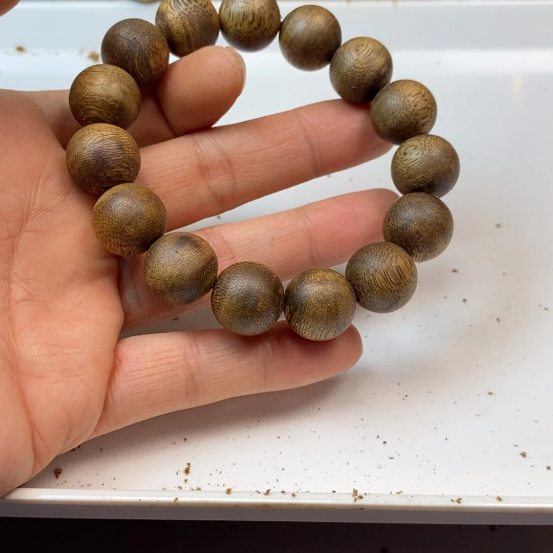沉香手串绿棋楠规格1.5-14