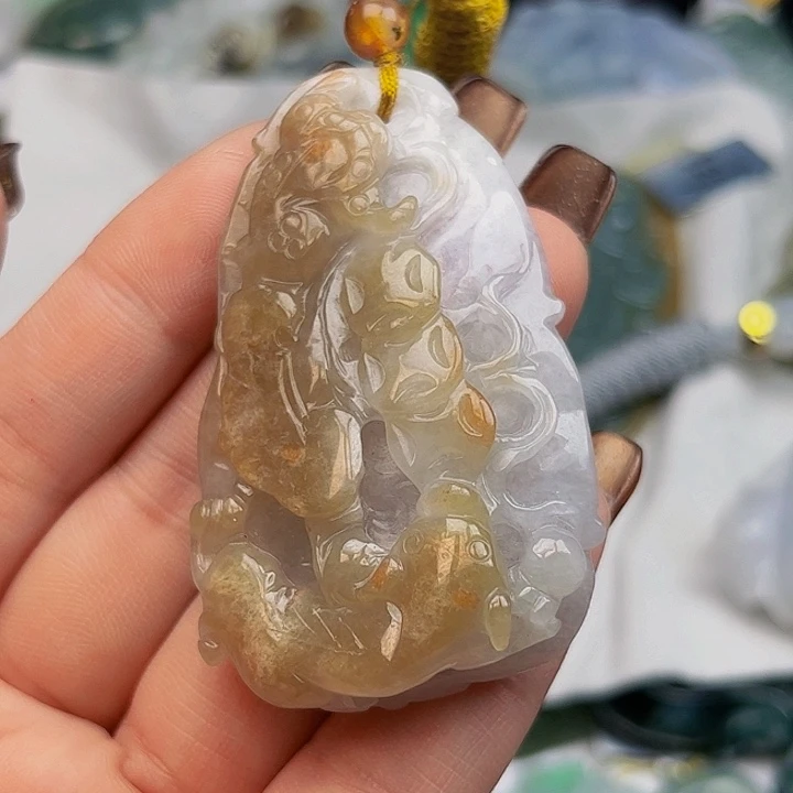 翡翠未镶嵌颈饰挂件