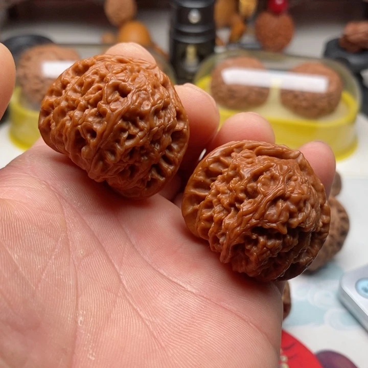 文玩核桃吊坠壹**酒39全品白狮子