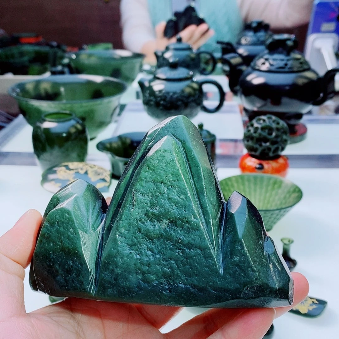 未镶嵌和田玉摆件