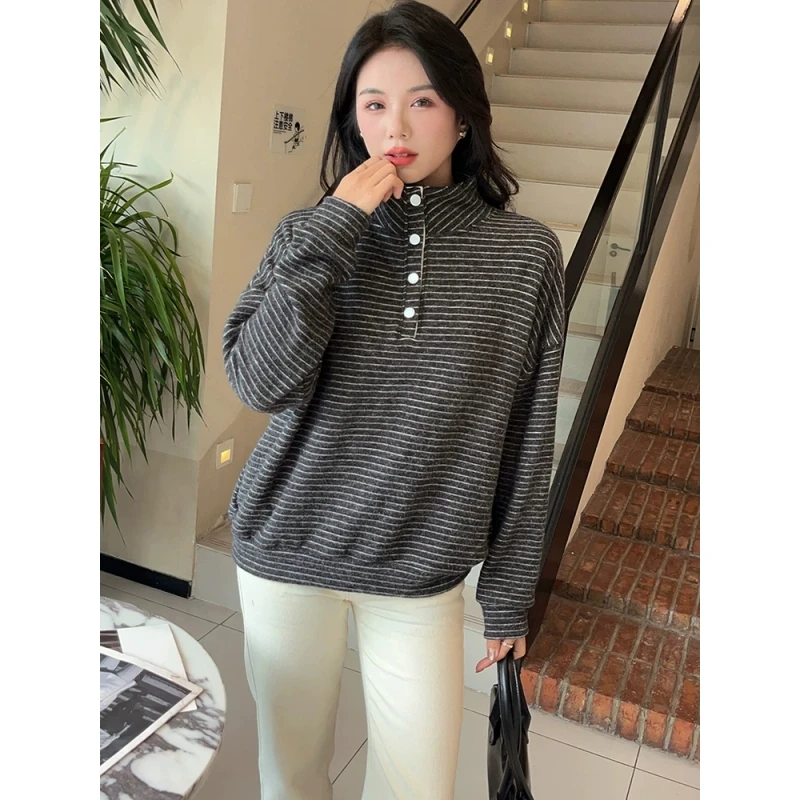 高弹软糯仿兔绒按扣立领卫衣女秋冬新款宽松大码加厚保暖条纹上衣
