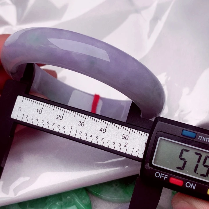 翡翠手镯未镶嵌a货